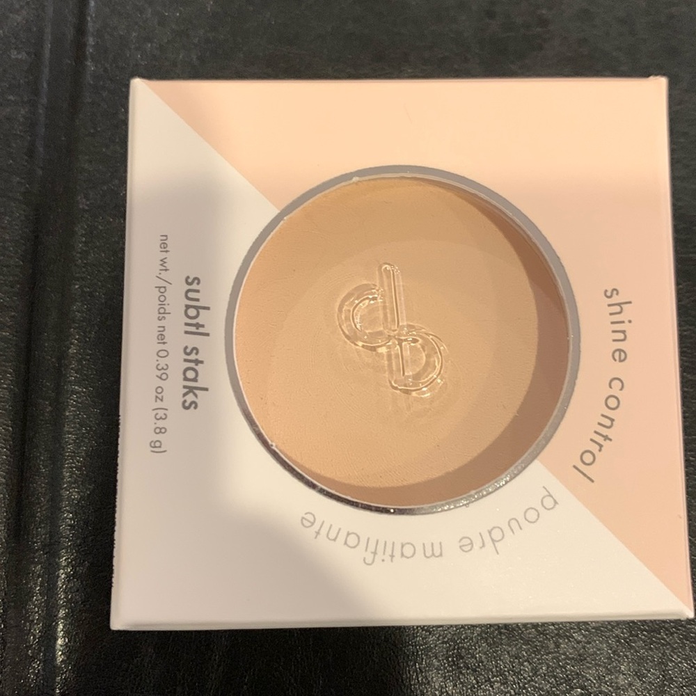 Subtl Staks Shine Control Transluscent Pressed Powder (For the New Version) NWT